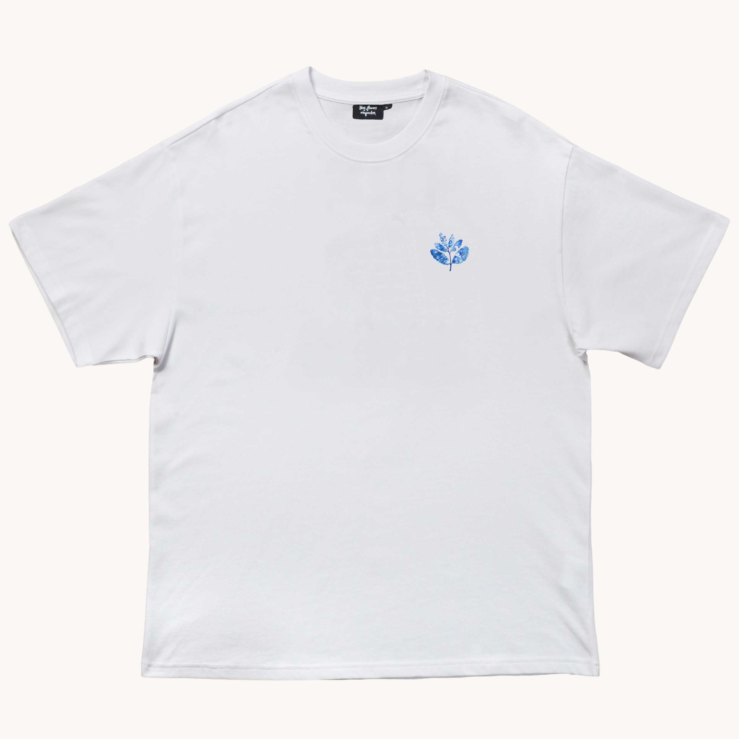 BLUE FLOWERS X MAGENTA T SHIRT - WHITE